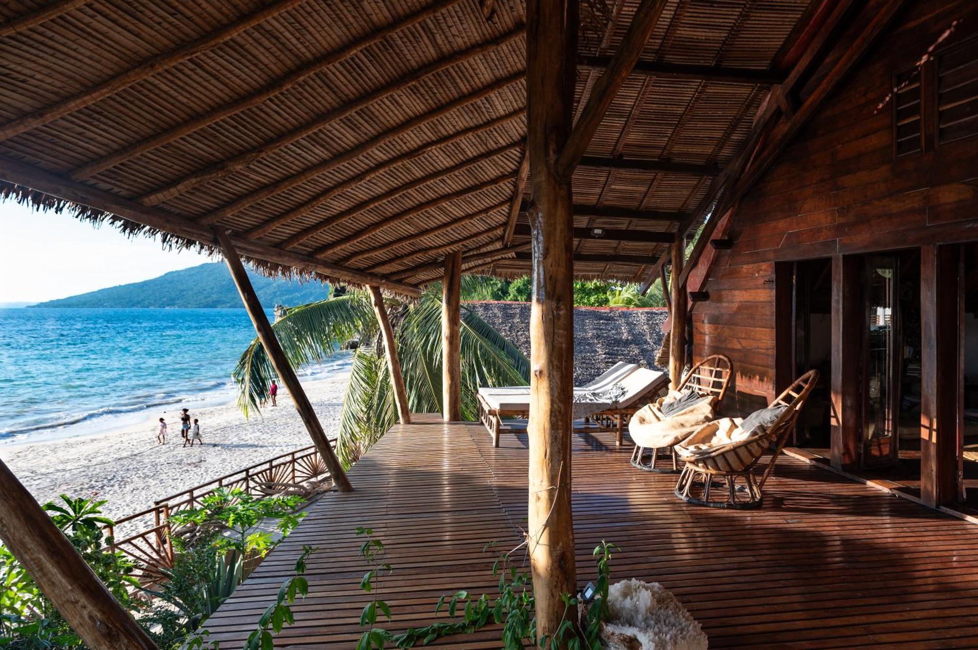 Shambala Madagascar: Beachfront Lodge And Adventures Ambolobozo Екстериор снимка